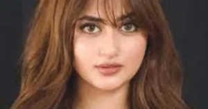 Sajal Aly Shines Bright: Receives Tamgha-e-Imtiaz for Pak-India Peace Advocacy!