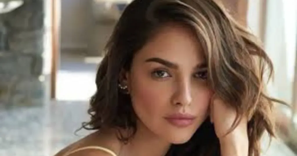 Read more about the article Is Eiza González Hiding a Romance? Unraveling the Mystery Behind the Dinner Date!